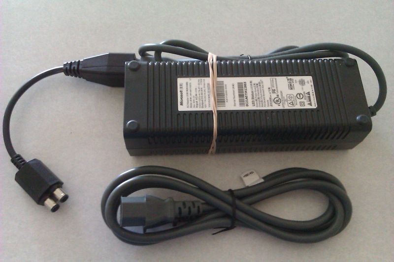 135 Watt Xbox 360 SLIM Power Brick Supply Converter  
